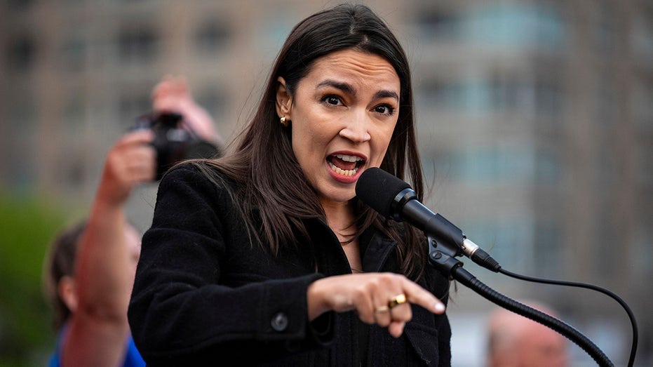 AOC drops thousands on luxury hotels while ‘Fighting Oligarchy’ with Sanders, filings reveal AOC drops thousands on luxury hotels while ‘Fighting Oligarchy’ with Sanders, filings reveal