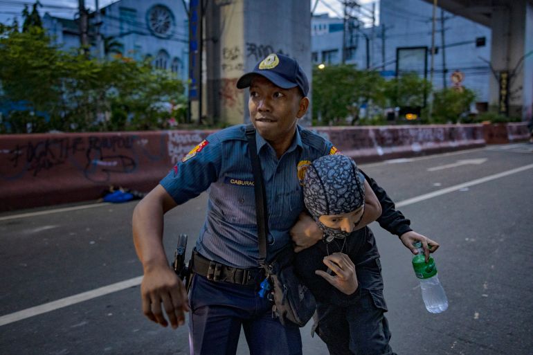 Super typhoon heads to Taiwan, Hong Kong, China after lashing Philippines
