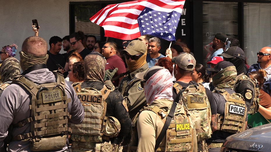 Dems in hot seat after DHS warns their frontline workers will go without pay if shutdown hits Dems in hot seat after DHS warns their frontline workers will go without pay if shutdown hits