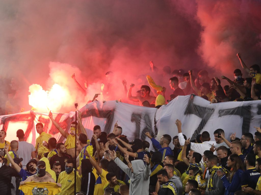 Israeli Maccabi Tel Aviv football fans barred from Europa League game in UK Israeli Maccabi Tel Aviv football fans barred from Europa League game in UK