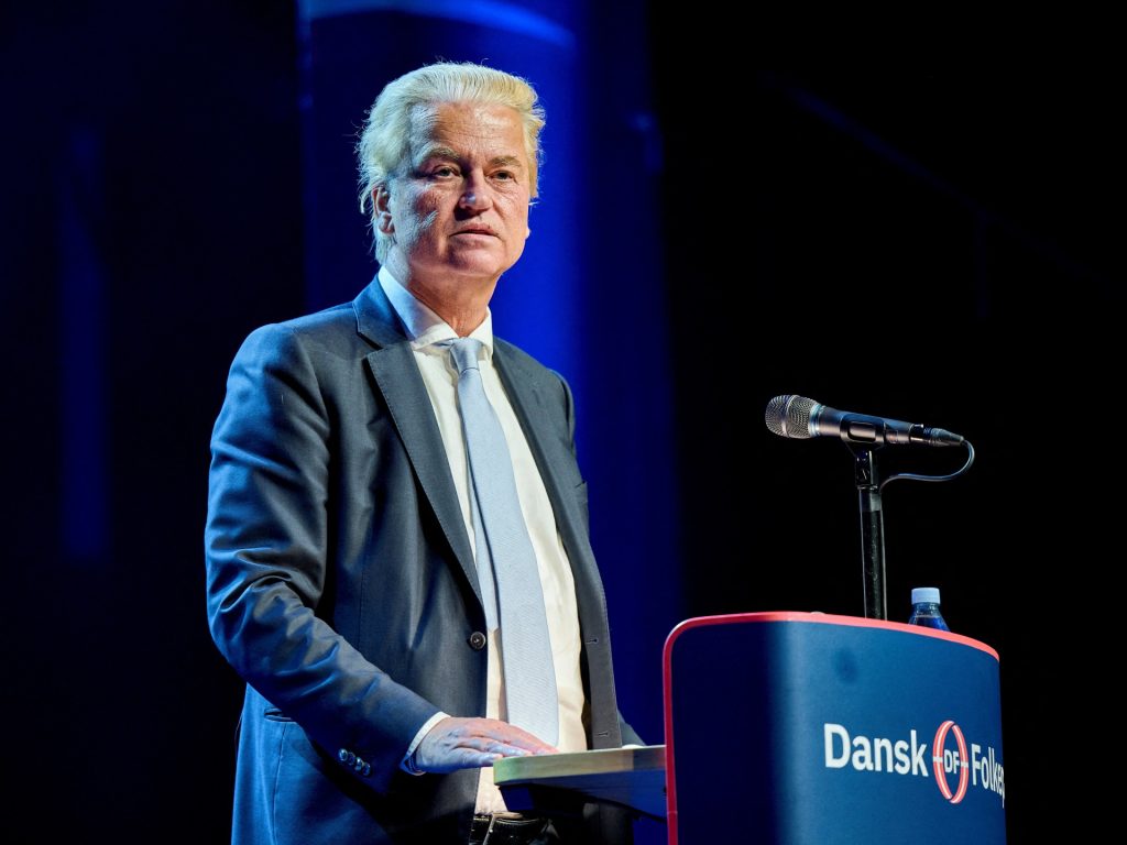 Dutch privacy watchdog warns voters against asking AI how to vote Dutch privacy watchdog warns voters against asking AI how to vote