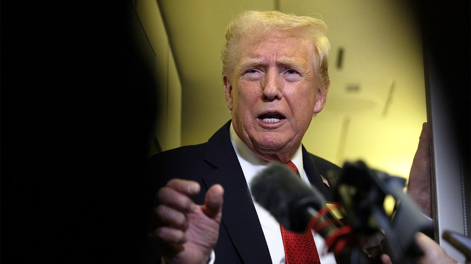 Trump doubles down on Colombia crackdown, calls Petro ‘lunatic,’ vows to end all US payments over drugs