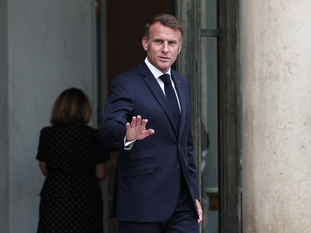 France’s Macron to appoint new prime minister within 48 hours France’s Macron to appoint new prime minister within 48 hours