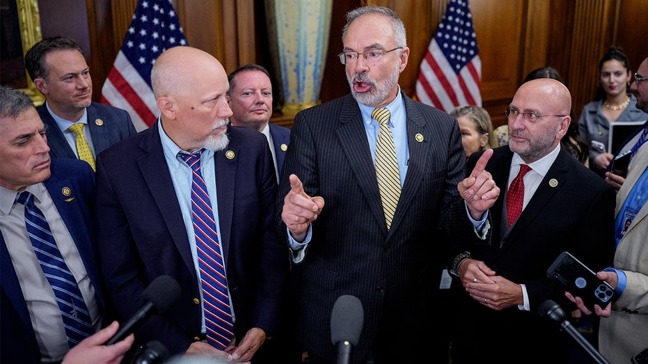 House conservatives to lead prayer for end to political violence, government shutdown House conservatives to lead prayer for end to political violence, government shutdown