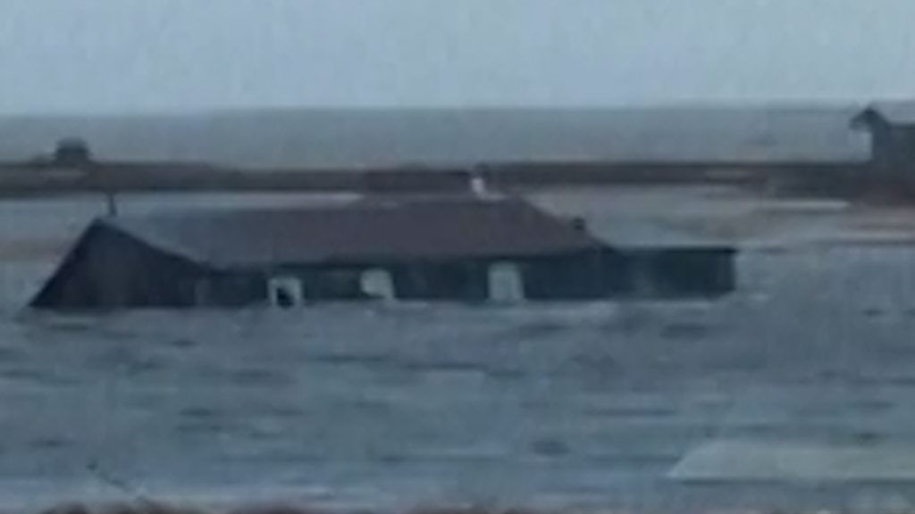 House filmed floating to sea after Typhoon Halong hits Alaska’s coast House filmed floating to sea after Typhoon Halong hits Alaska’s coast