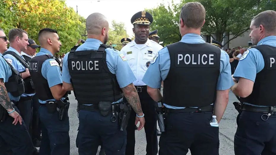 Major city police unions support federal troop deployments, but local leaders are pushing back Major city police unions support federal troop deployments, but local leaders are pushing back