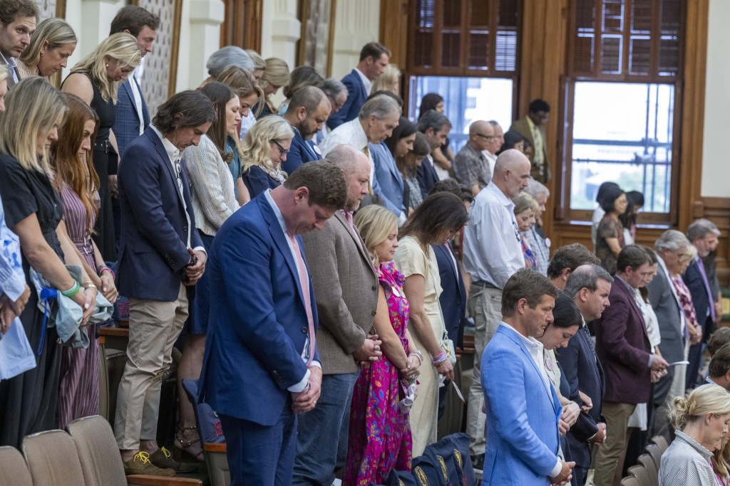 Parents of flood victims suing Camp Mystic for negligence Parents of flood victims suing Camp Mystic for negligence