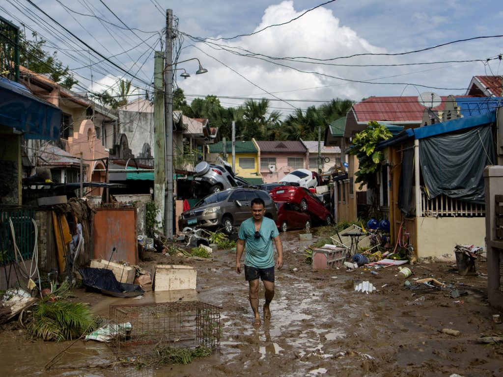 Typhoon Kalmaegi bears down on Vietnam after 114 killed in the Philippines Typhoon Kalmaegi bears down on Vietnam after 114 killed in the Philippines