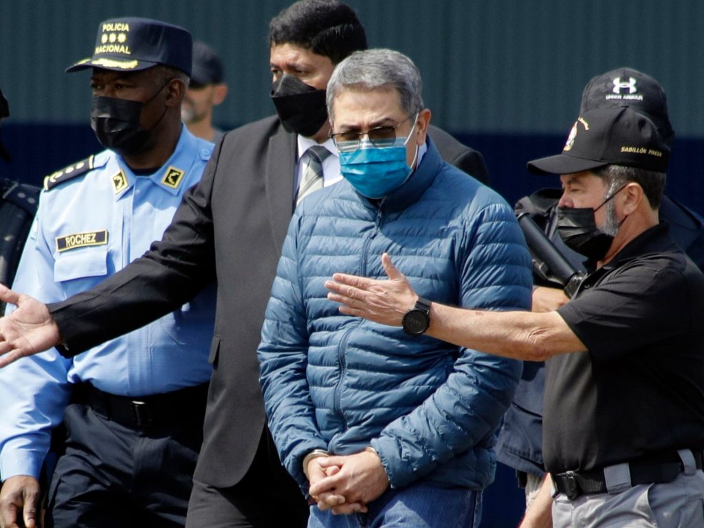 Honduras issues arrest warrant for ex-president Hernandez after US pardon Honduras issues arrest warrant for ex-president Hernandez after US pardon