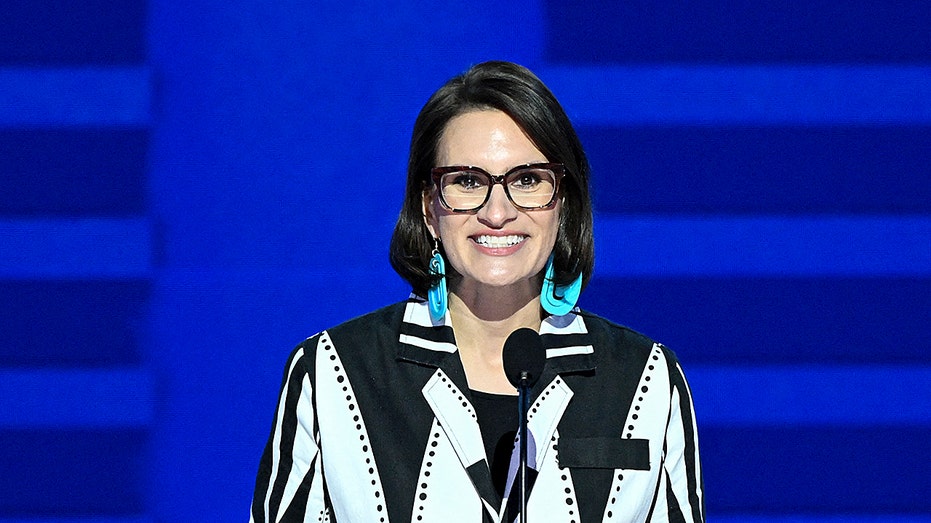 Minnesota Senate candidate wears hijab in visit to Somali market as fraud scandal unfolds