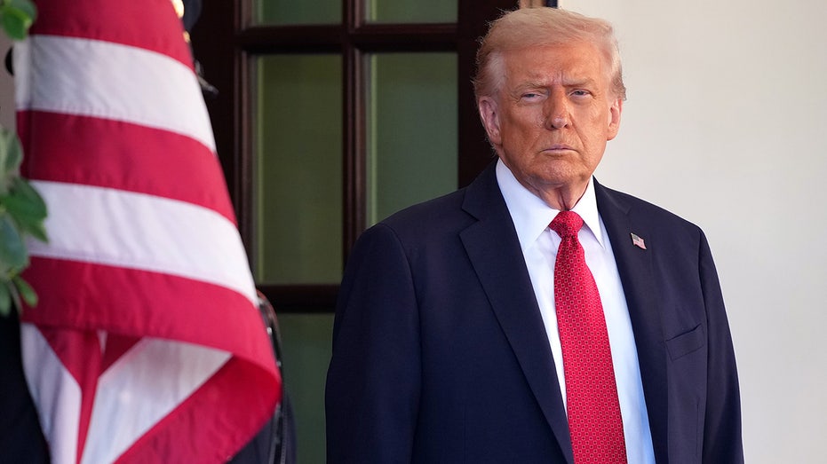 Trump stays on sidelines as GOP falters in push to unite on healthcare plan Trump stays on sidelines as GOP falters in push to unite on healthcare plan