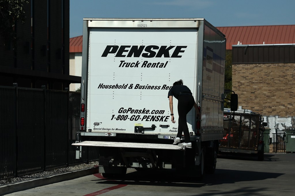 Texas leads the nation in supplying new residents to other states