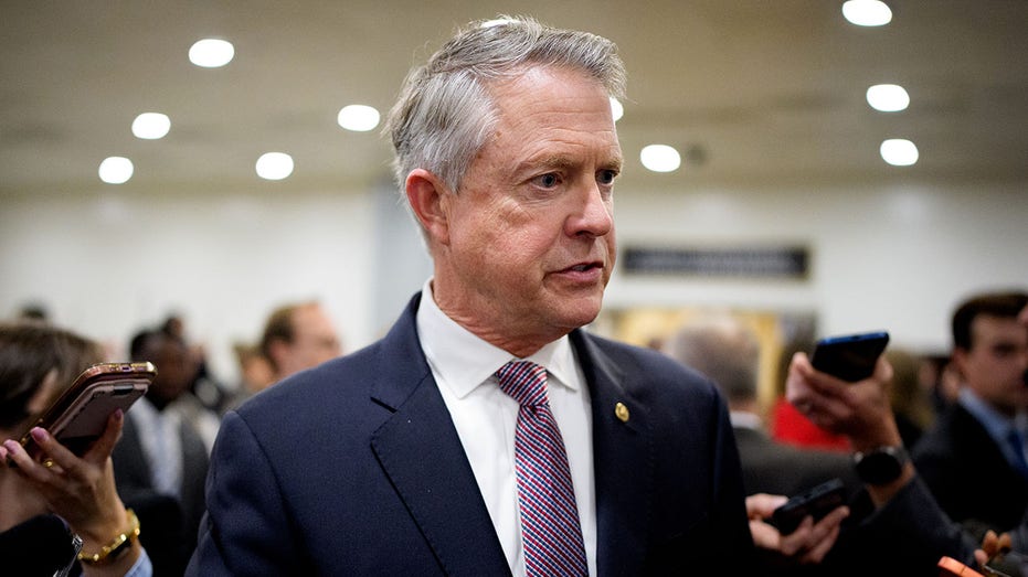 GOP senator pushes Trump’s 10% credit card rate cap as party leaders push back