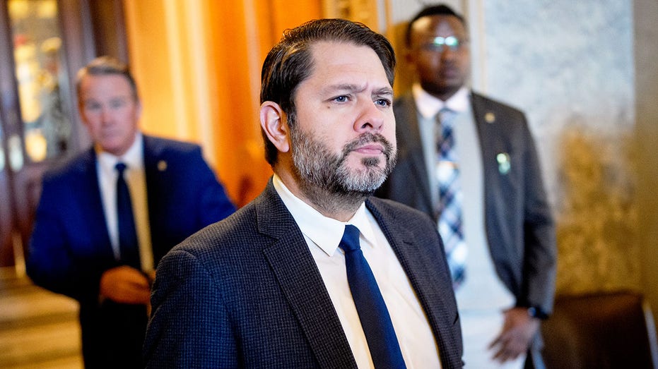 Senate Democrat demands Trump fire ‘creep’ Stephen Miller in exchange for his DHS funding vote