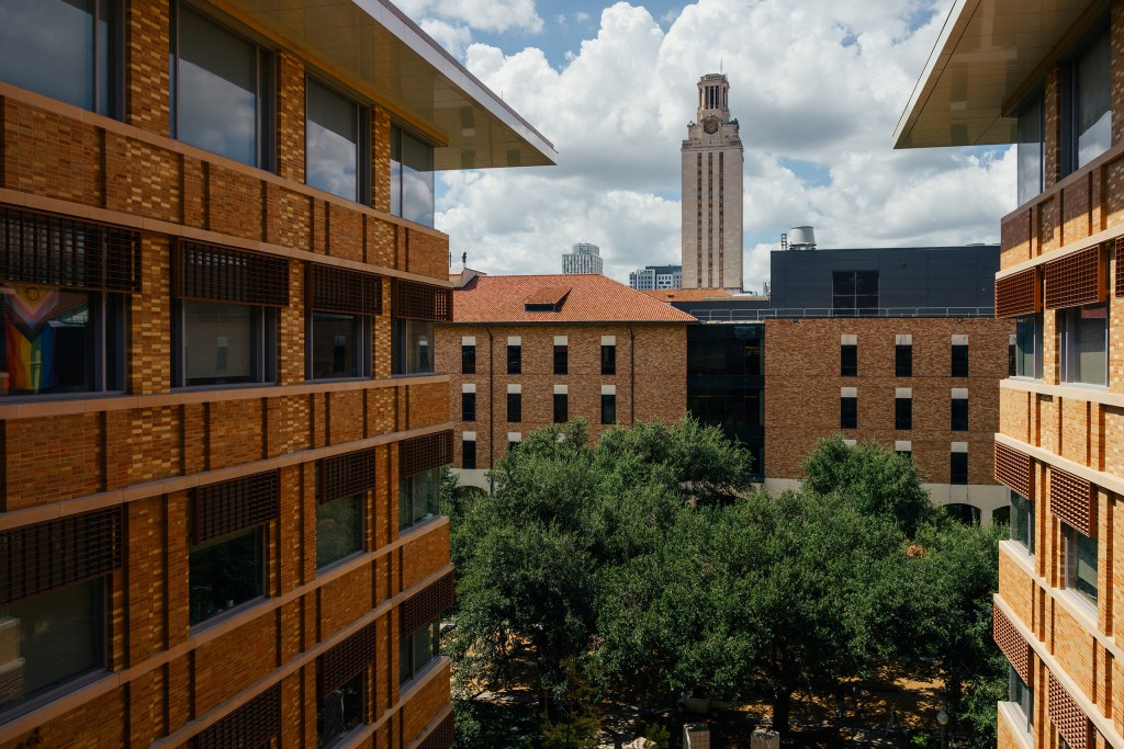 University of Texas regents approve limits on teaching “unnecessarily controversial subjects”