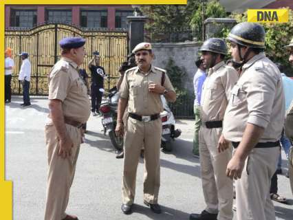 Bomb threat to 9 Delhi schools, Bomb squad deployed
