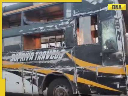 5 dead, several injured after double decker bus overturns on Lucknow-Purvanchal Expressway 5 dead, several injured after double decker bus overturns on Lucknow-Purvanchal Expressway