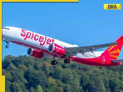Leh-bound SpiceJet flight carrying 150 passengers on board suffers ‘engine failure’, returns to Delhi airport Leh-bound SpiceJet flight carrying 150 passengers on board suffers ‘engine failure’, returns to Delhi airport