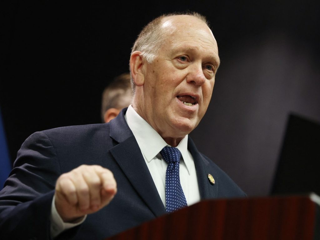 US border security chief withdrawing 700 immigration agents from Minnesota