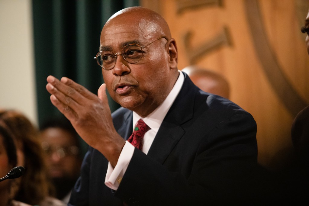 Harris County to vote on means for labor groups to represent employees for salary, policy talks