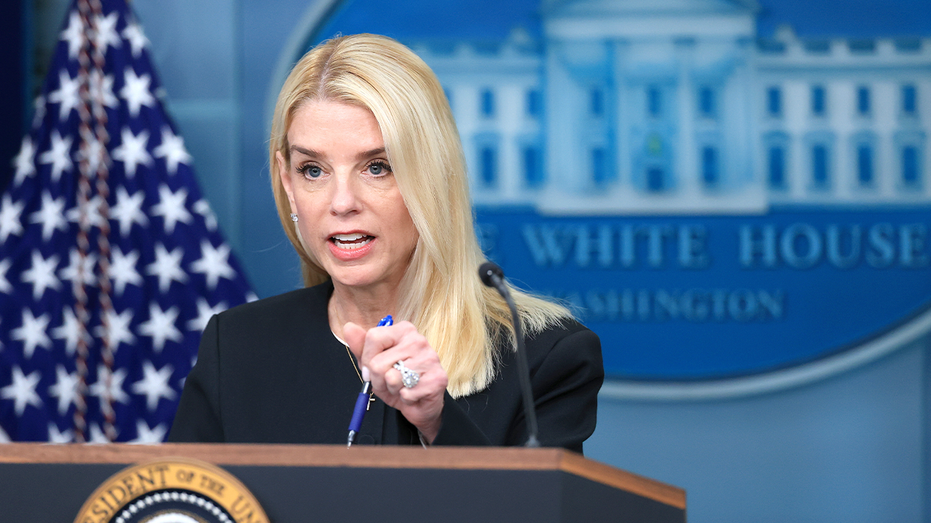 DOJ probes California, Maine over transgender inmate housing policies