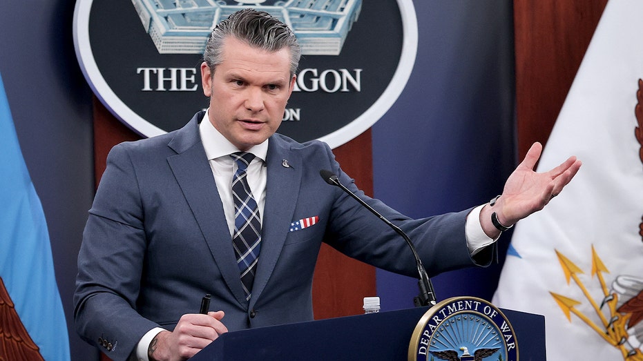 Pentagon seeks at least 0B from Congress for Iran war