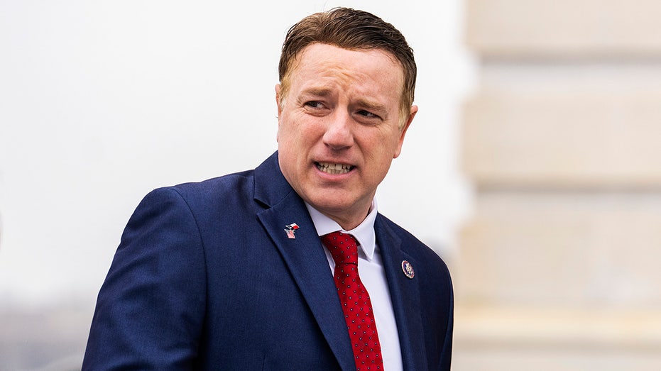 Pat Fallon launches bid for House Oversight Committee chairman as James Comer’s term limit nears