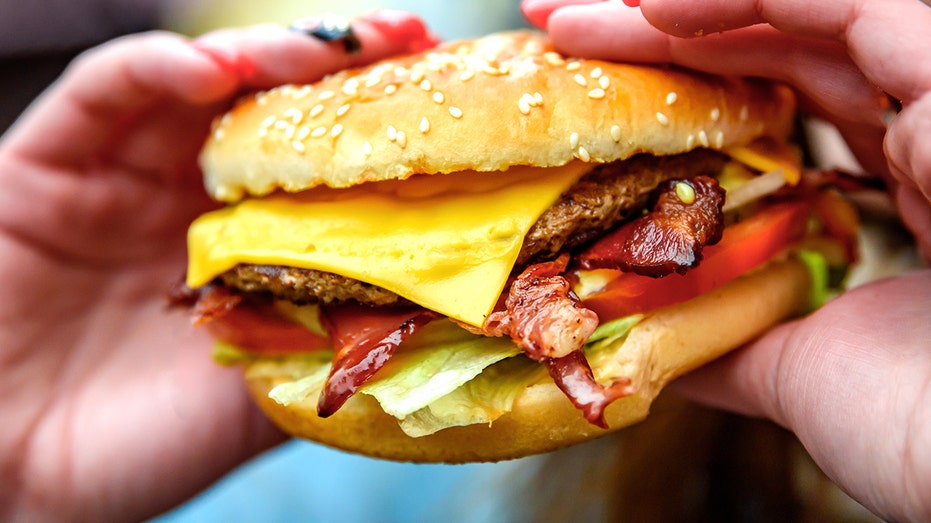 DoorDash data offers snapshot of economy voters are feeling ahead of midterms DoorDash data offers snapshot of economy voters are feeling ahead of midterms