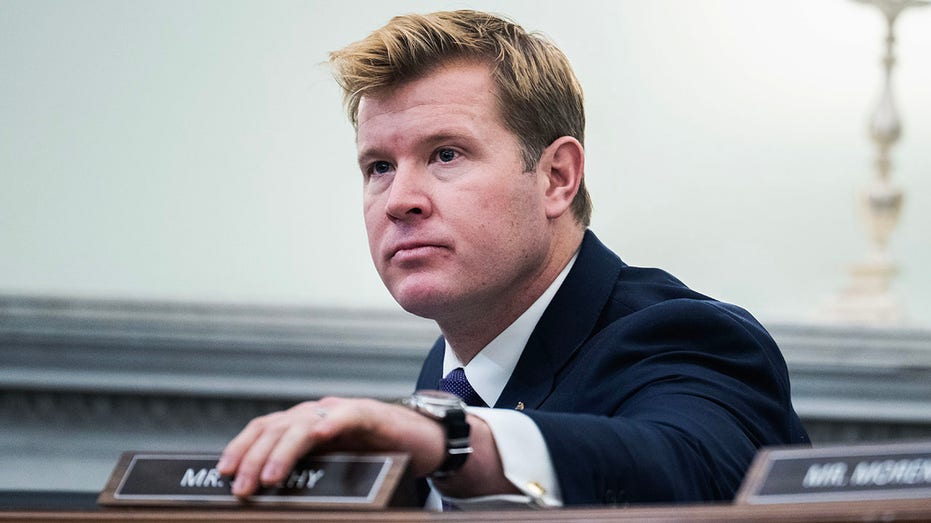 Sen Tim Sheehy makes emergency landing after in-flight engine failure Sen Tim Sheehy makes emergency landing after in-flight engine failure