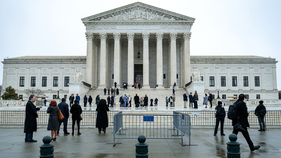 Supreme Court hands GOP a redistricting win by striking down lower court block on Texas map