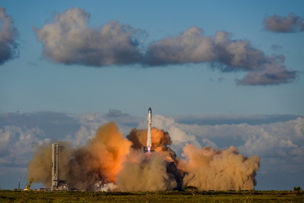 South Texas residents suing SpaceX over alleged home damage