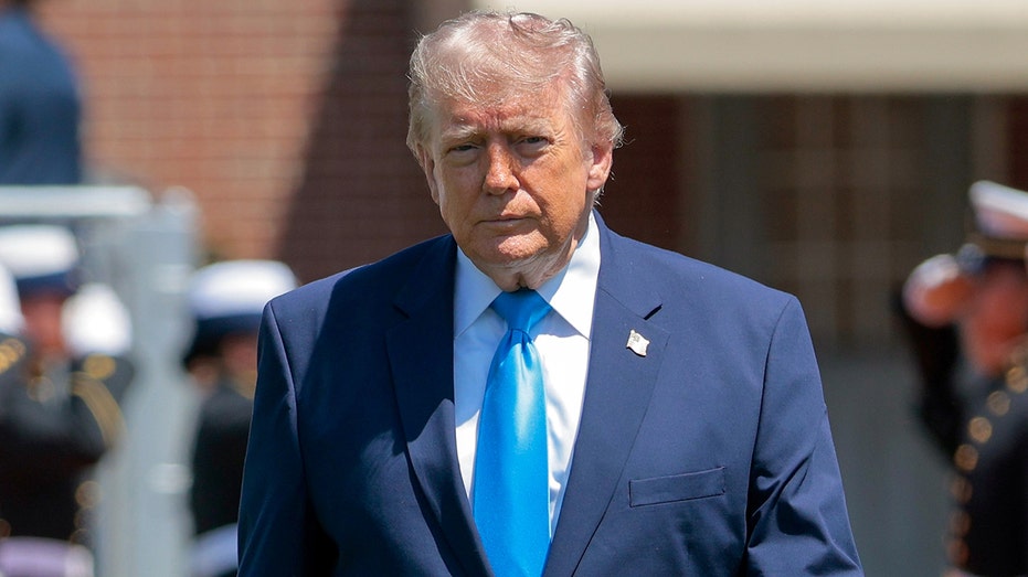 Trump champions bid to nix clock changes by adopting permanent daylight saving time Trump champions bid to nix clock changes by adopting permanent daylight saving time
