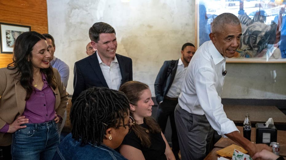 James Talarico enlists Barack Obama to help win over black voters after contentious Texas primary James Talarico enlists Barack Obama to help win over black voters after contentious Texas primary