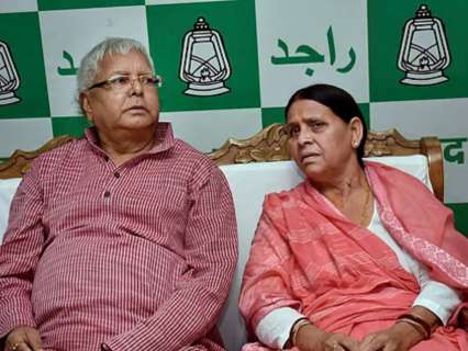 Lalu Prasad Yadav, Rabri Devi return security cover after Bihar government downgrades Z-plus protection Lalu Prasad Yadav, Rabri Devi return security cover after Bihar government downgrades Z-plus protection