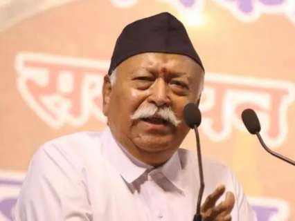 Was RSS chief targeted? Swarn Shatabdi Express pelted with stones at Firozabad in UP, with Mohan Bhagwat on board, details here Was RSS chief targeted? Swarn Shatabdi Express pelted with stones at Firozabad in UP, with Mohan Bhagwat on board, details here