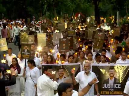 Ketan Agarwal murder case: Family, residents hold candlelight march demanding justice | WATCH