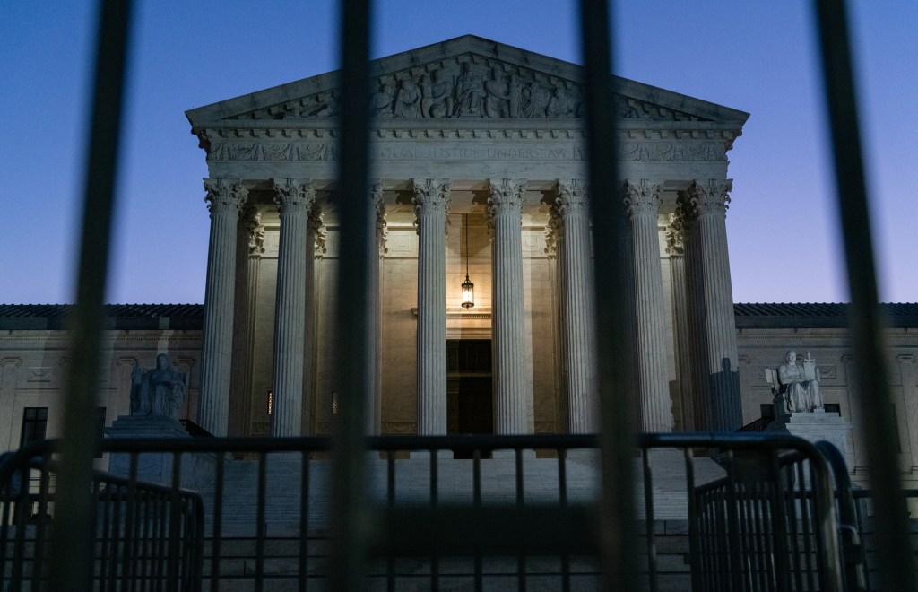 SCOTUS orders Texas court to reconsider man’s 1997 murder conviction SCOTUS orders Texas court to reconsider man’s 1997 murder conviction