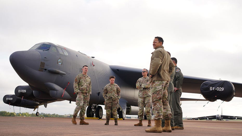 Deadly B-52 crash puts focus on engines, controllability as investigators hunt for answers Deadly B-52 crash puts focus on engines, controllability as investigators hunt for answers
