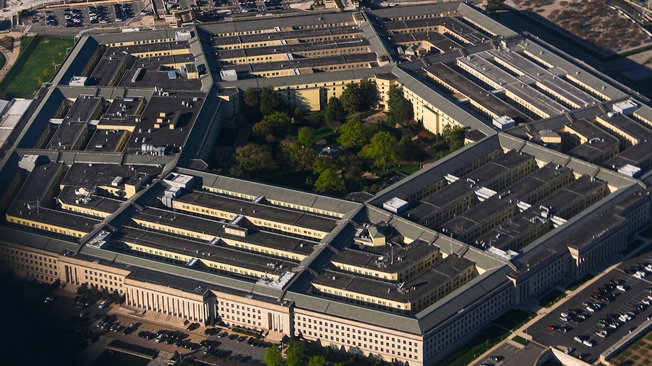 ‘Severe’ Pentagon lockdown sparks emergency response as hazmat teams sweep area ‘Severe’ Pentagon lockdown sparks emergency response as hazmat teams sweep area