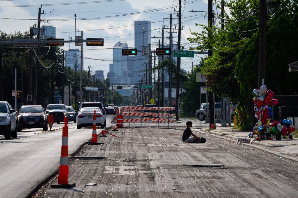 Houston ICE shooting witnesses claim driver didn’t try to ram agents Houston ICE shooting witnesses claim driver didn’t try to ram agents