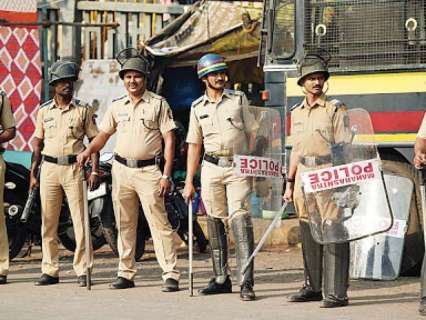 Maharashtra Horror: 12-year-old girl killed at home, sexual assault suspected; probe underway Maharashtra Horror: 12-year-old girl killed at home, sexual assault suspected; probe underway