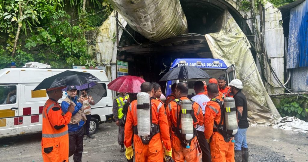 India tunnel collapse at a hydropower project kills 10 as 17 remain missing India tunnel collapse at a hydropower project kills 10 as 17 remain missing