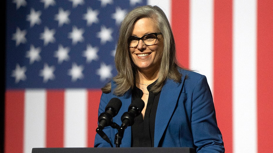 Democrats re-nominate Arizona governor, setting stage for high-stakes November battle Democrats re-nominate Arizona governor, setting stage for high-stakes November battle