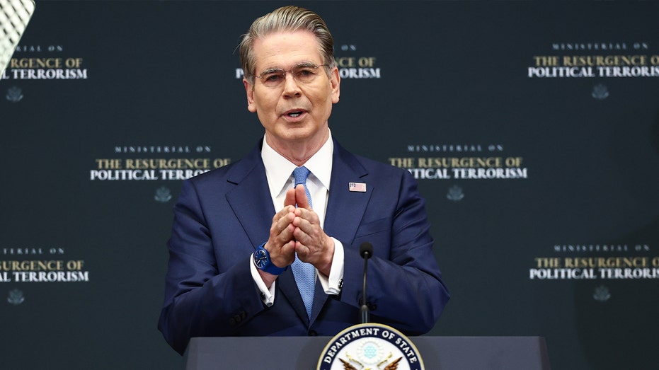 Bessent invokes assassination attempt ‘2 hours after being sworn in’ in dramatic brushback of leftist threat Bessent invokes assassination attempt ‘2 hours after being sworn in’ in dramatic brushback of leftist threat