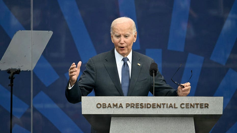 Biden book launch backfires as critics mock ‘autopen’ president into oblivion Biden book launch backfires as critics mock ‘autopen’ president into oblivion