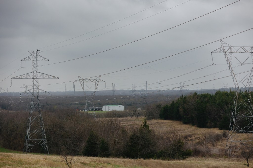 Texas regulators approve two massive West Texas transmission lines amid outcry from landowners Texas regulators approve two massive West Texas transmission lines amid outcry from landowners