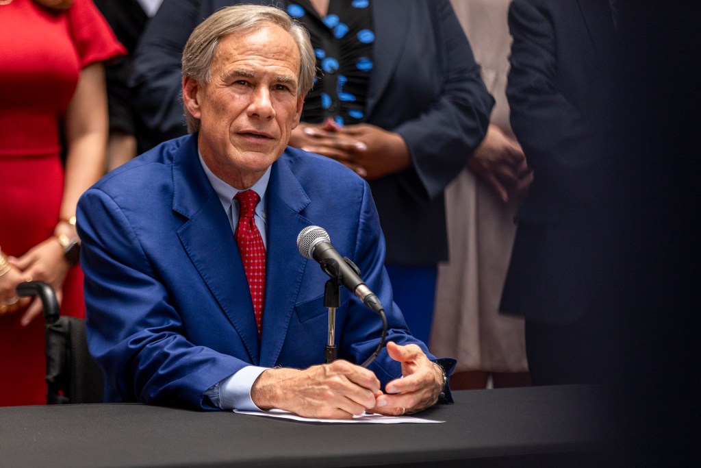Inappropriate relationships should land Texas teachers in prison for 10 years, Gov. Abbott says Inappropriate relationships should land Texas teachers in prison for 10 years, Gov. Abbott says