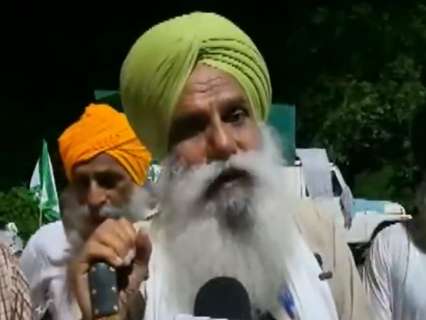 Farmers at Khanauri border seek PM Modi, Haryana govt nod for peaceful Delhi march; Know what their key demands are Farmers at Khanauri border seek PM Modi, Haryana govt nod for peaceful Delhi march; Know what their key demands are
