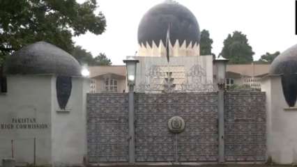 India removes security barrier outside Pakistan High Commission in tit-for-tat move after US envoy’s J-K comment India removes security barrier outside Pakistan High Commission in tit-for-tat move after US envoy’s J-K comment