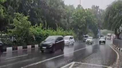 Delhi-NCR Weather Update: IMD issues red alert for parts of National Capital, warns of heavy rain, lightning for next 2 hours Delhi-NCR Weather Update: IMD issues red alert for parts of National Capital, warns of heavy rain, lightning for next 2 hours
